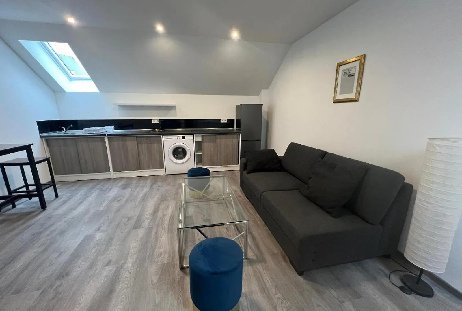V3-6 Geraeumige Monteur Wohnung Mit 2 Schlafzimmern هانوفر شقة