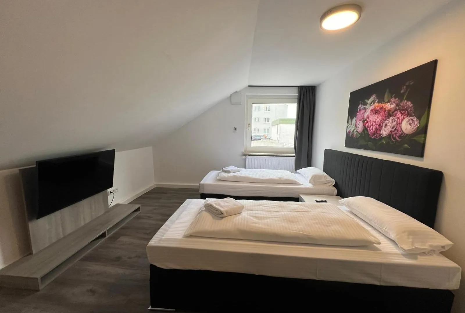V3-6 Geraeumige Monteur Wohnung Mit 2 Schlafzimmern هانوفر شقة
