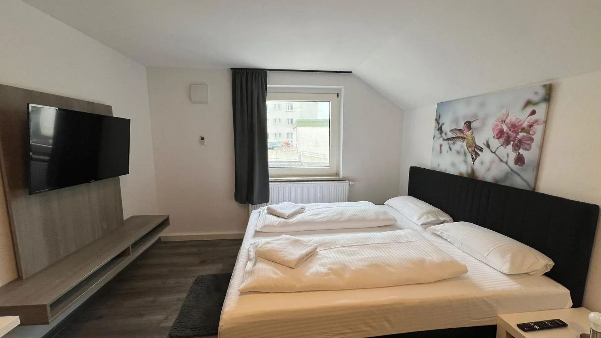 V3-6 Geraeumige Monteur Wohnung Mit 2 Schlafzimmern هانوفر